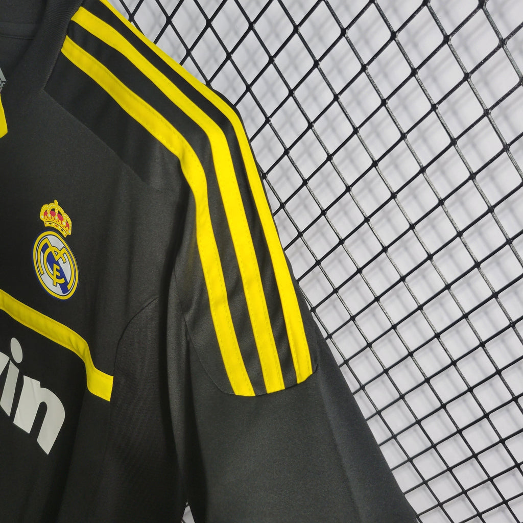 Camisa Real Madrid Goleiro Preta 11/12 - Versão Retrô