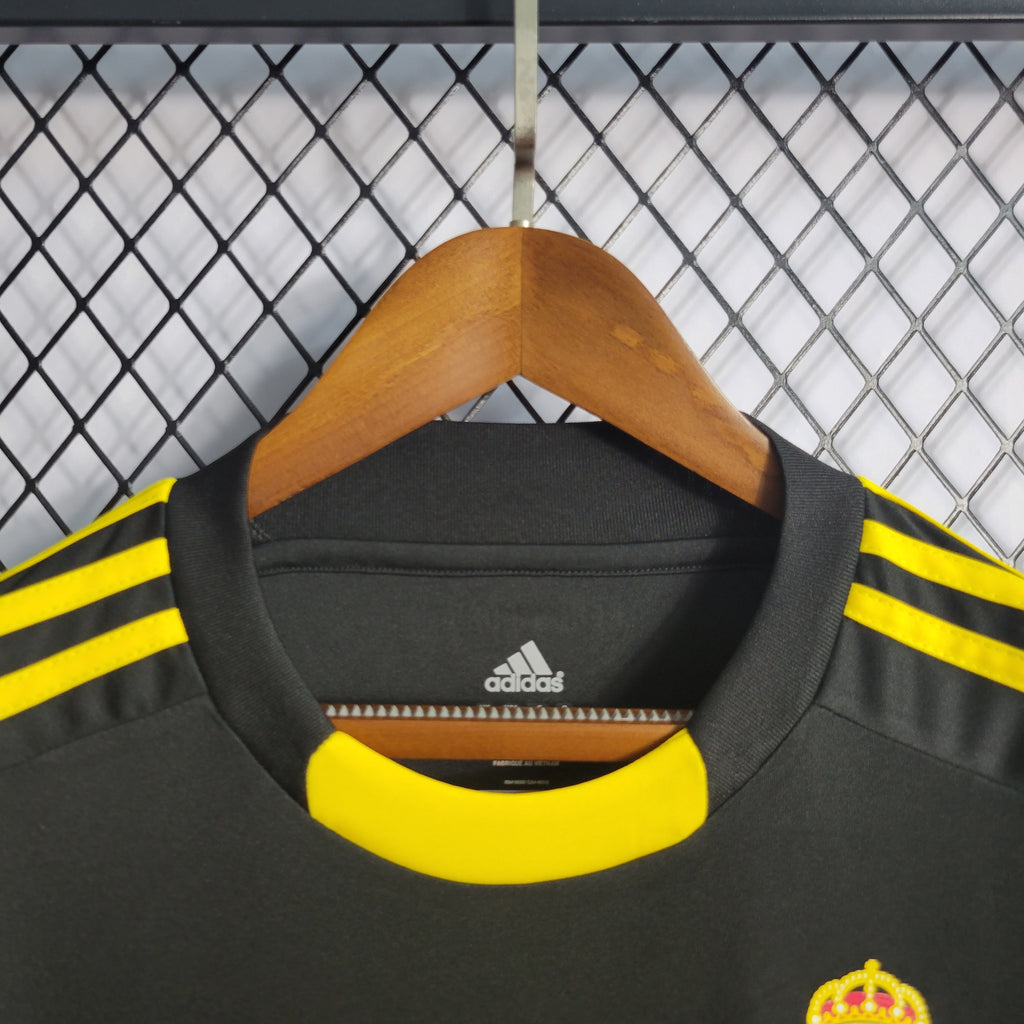 Camisa Real Madrid Goleiro Preta 11/12 - Versão Retrô