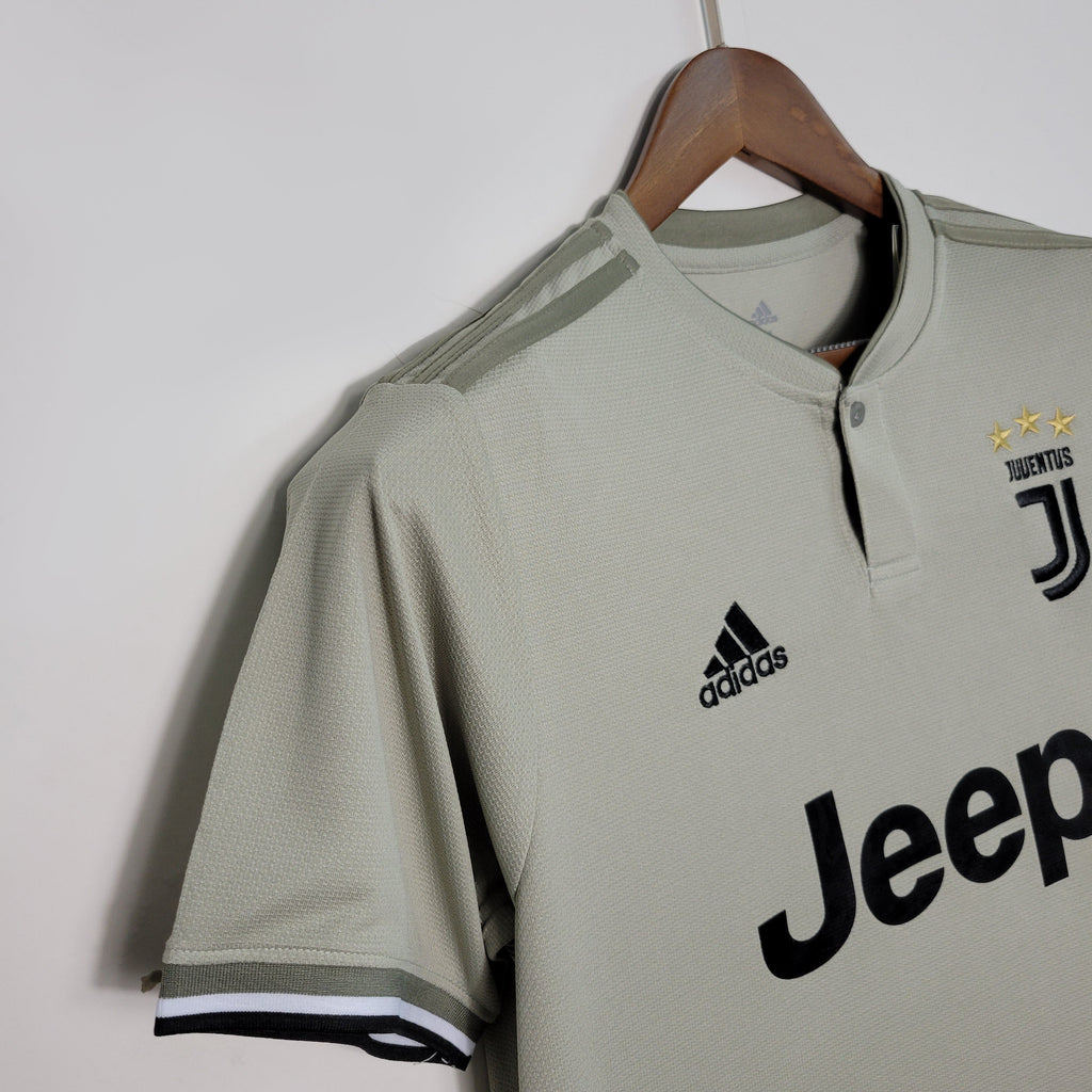 Camisa Juventus Reserva 18/19 - Versão Retrô